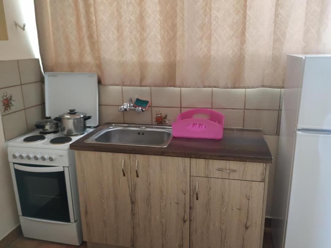 Lions 2 Studios & Apartments, Poros Island. Poros Town Luaran gambar
