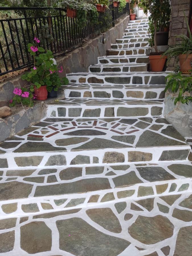 Lions 2 Studios & Apartments, Poros Island. Poros Town Luaran gambar