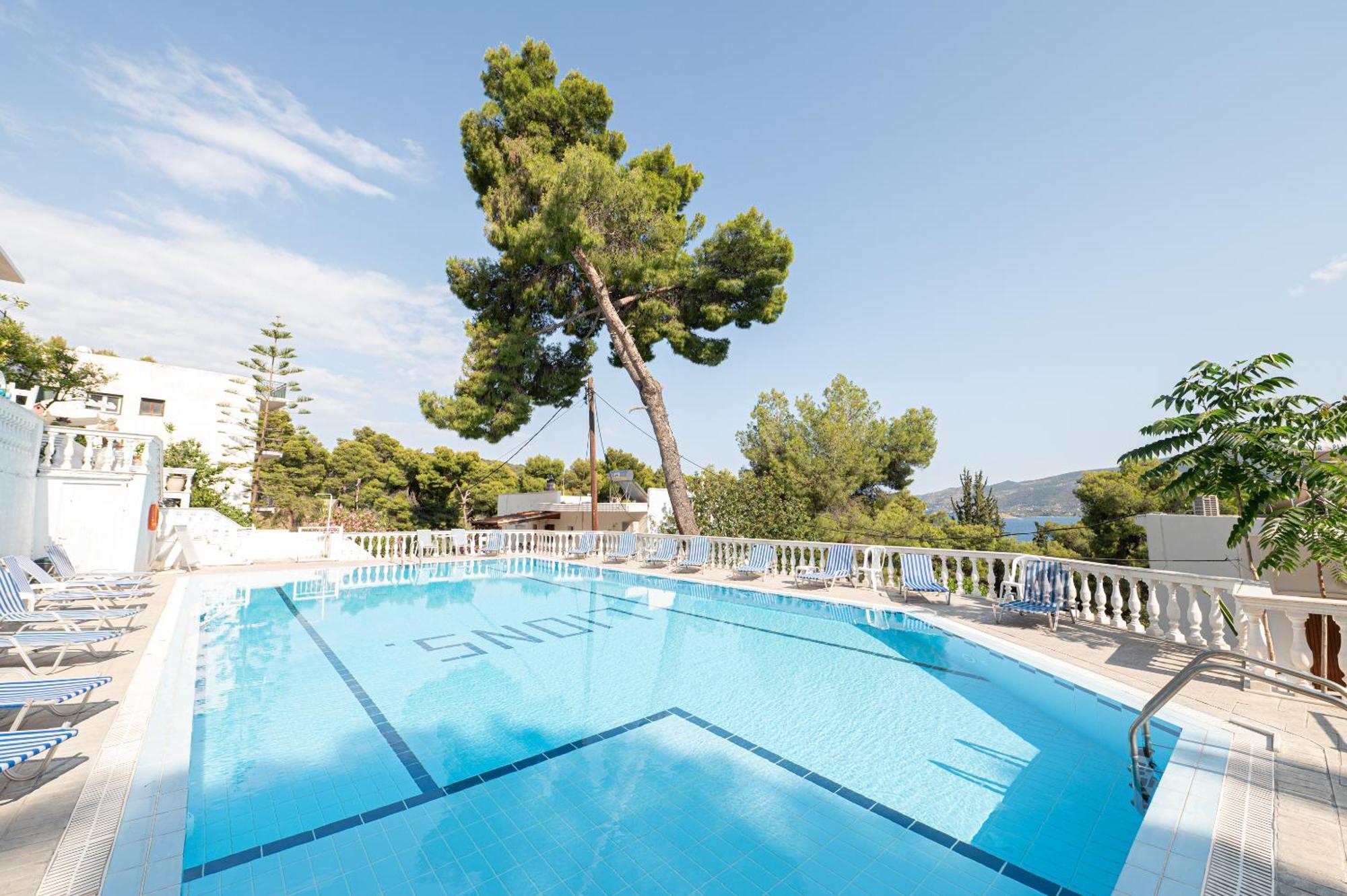 Lions 2 Studios & Apartments, Poros Island. Poros Town Luaran gambar