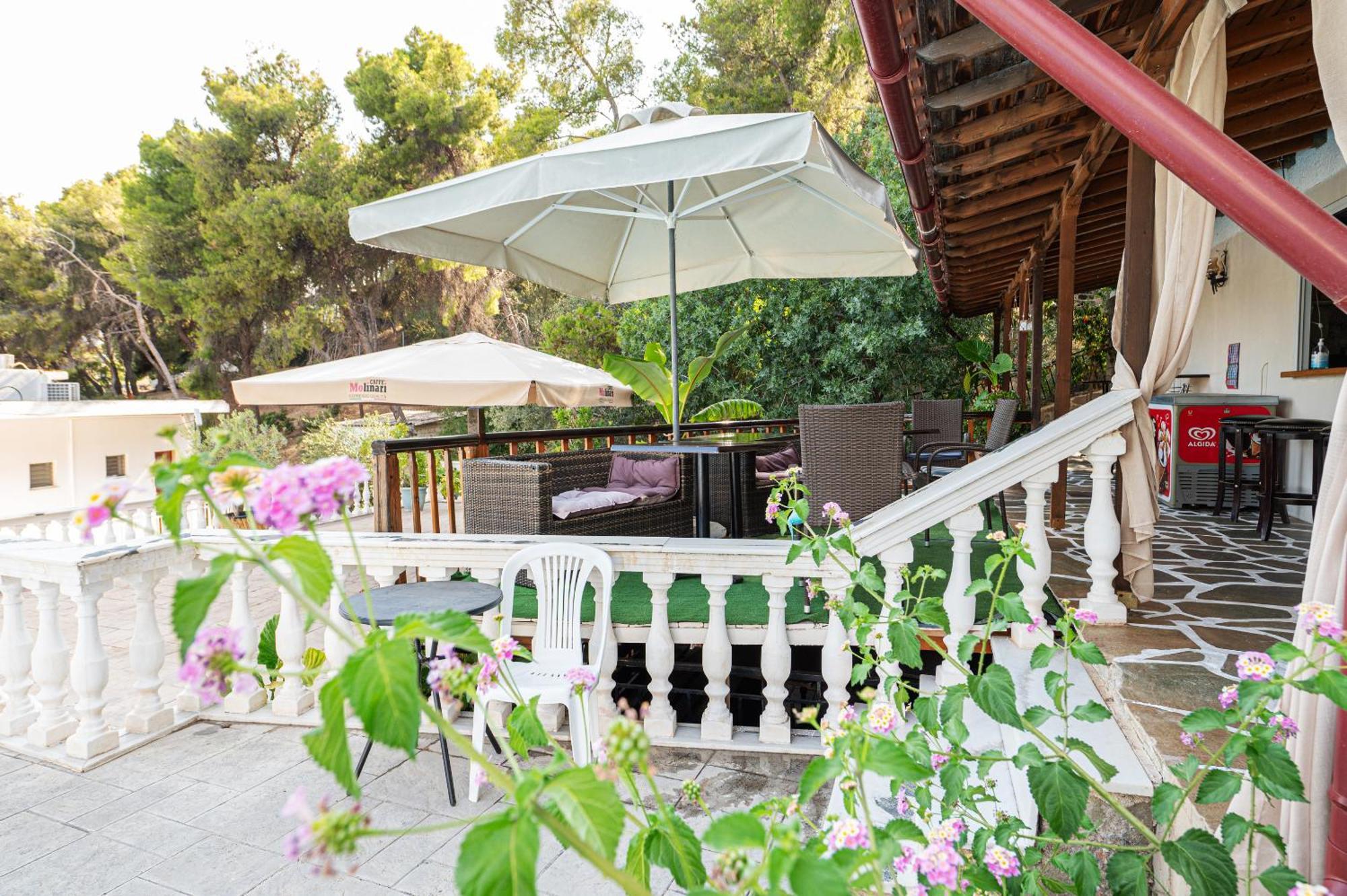 Lions 2 Studios & Apartments, Poros Island. Poros Town Luaran gambar
