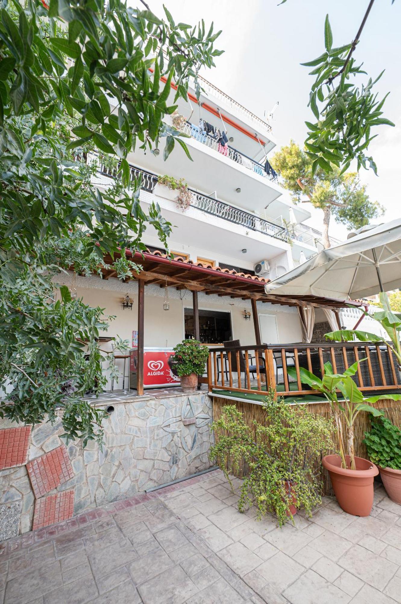 Lions 2 Studios & Apartments, Poros Island. Poros Town Luaran gambar