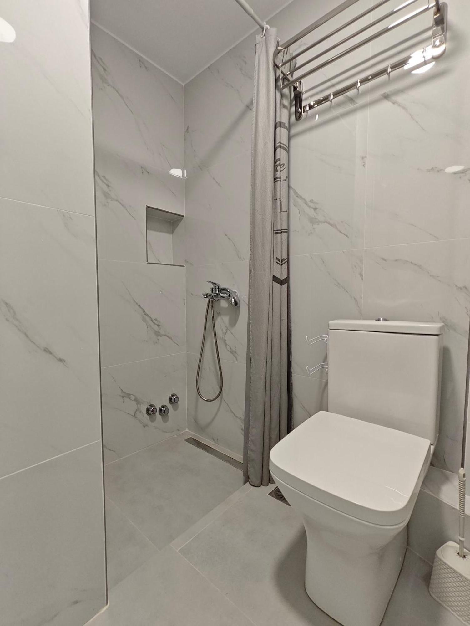 Lions 2 Studios & Apartments, Poros Island. Poros Town Luaran gambar