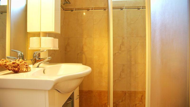 Lions 2 Studios & Apartments, Poros Island. Poros Town Luaran gambar